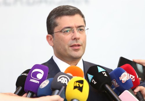 Ehmed Ismayilov: “Susa Forumunda Azerbaycan Prezidentinin istiraki boyuk ehemiyyet dasiyirdi”