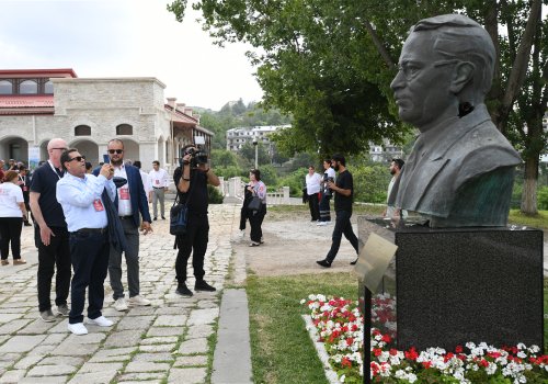 Susa Qlobal Media Forumun istirakcilari Susa seherinin tarixi mekanlari ile tanis olublar