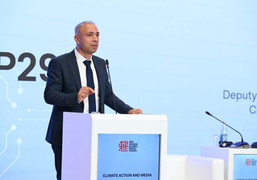 Forumda iqlim herekati ve etraf muhitin qorunmasinda medianin rolu meseleleri ile bagli fikir mubadilesi aparilib