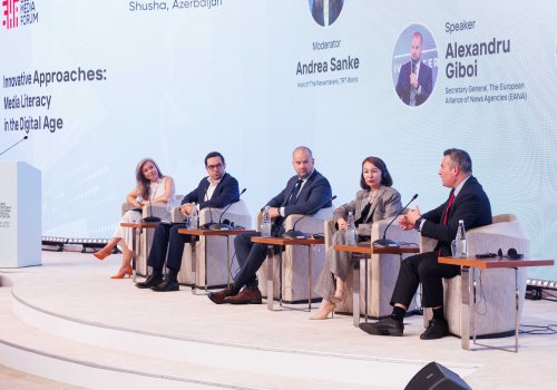 3-cu Susa Qlobal Media Forumunda “Innovativ yanasmalar: Reqemsal dovrde media savadliligi” movzusunda ilk panel sessiya kecirilib