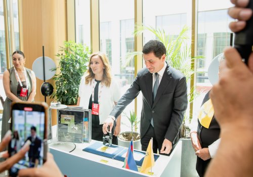 Azerbaycan milli metbuatinin 150 illiyine hesr olunmus poct markasi dovriyyeye buraxilib